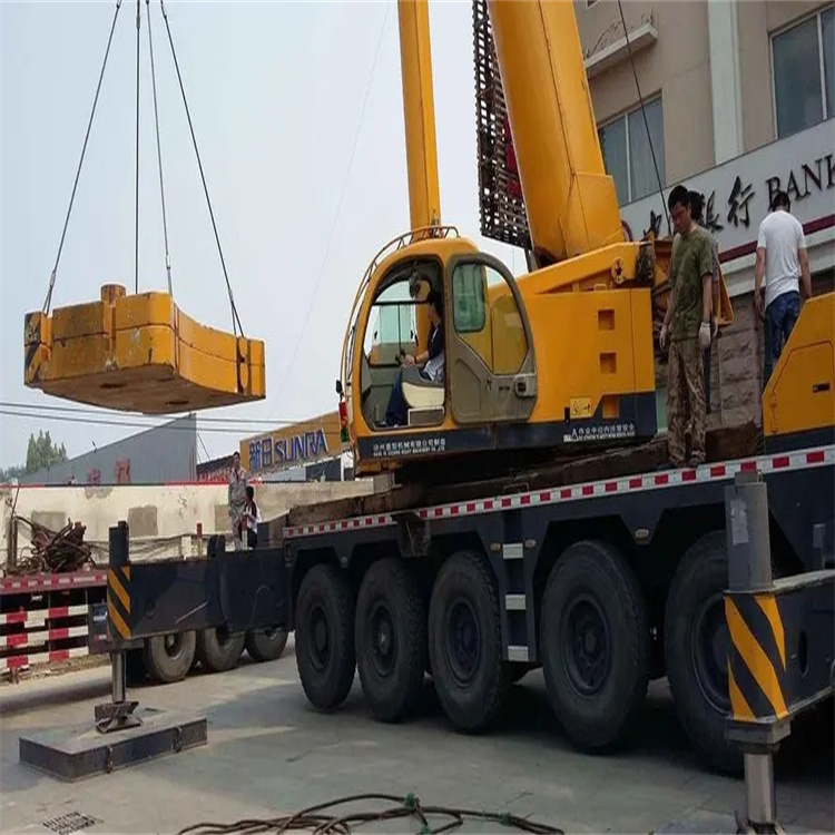 潮安当地吊车出租|机器吊装|75吨|工厂搬迁服务